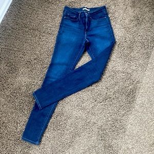 Levi’s 311 Shaping Skinny Jean